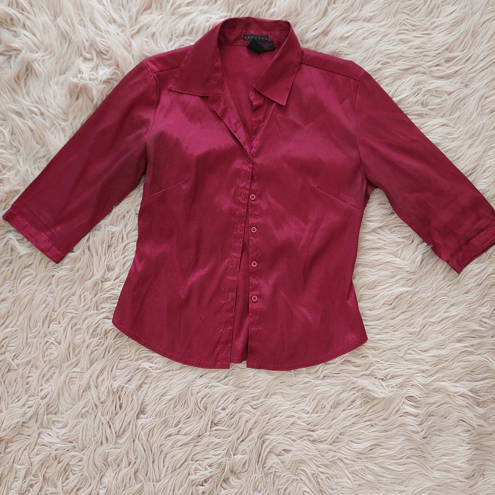 👕2☆ for $12: Women's Burgundy Button-Up Blouse